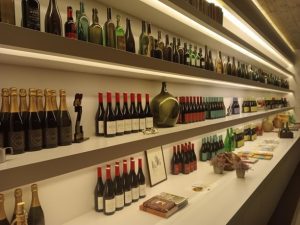 Vinhos com Cultura na Adega 23: Apresentação do livro «Campanha do Rossilhão» de Victor Carmona