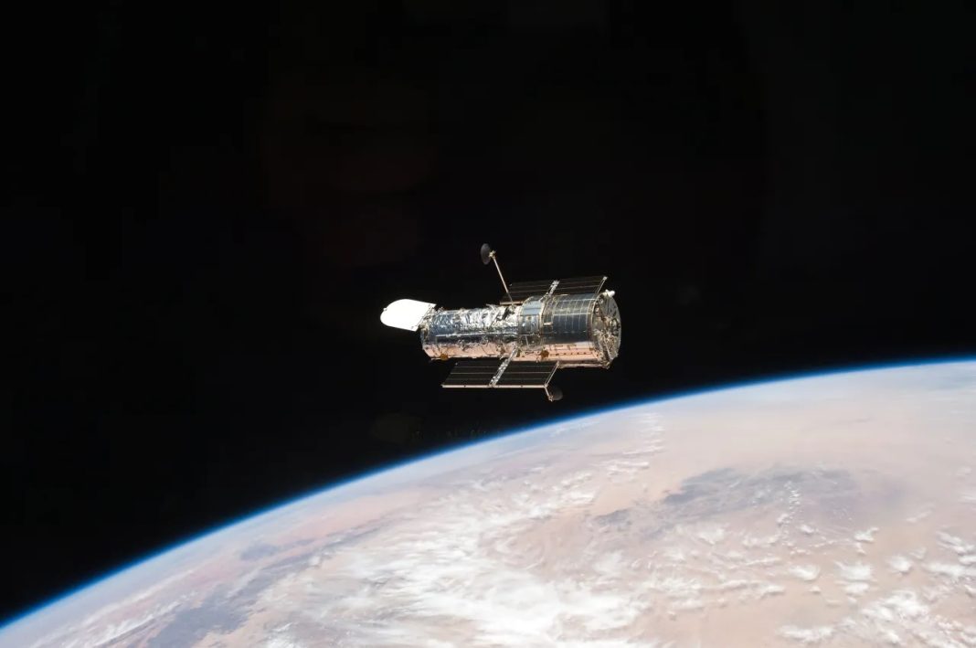 Telescópio Hubble Entra em Fase de Reforma Após 30 Anos de Serviço à Astronomia